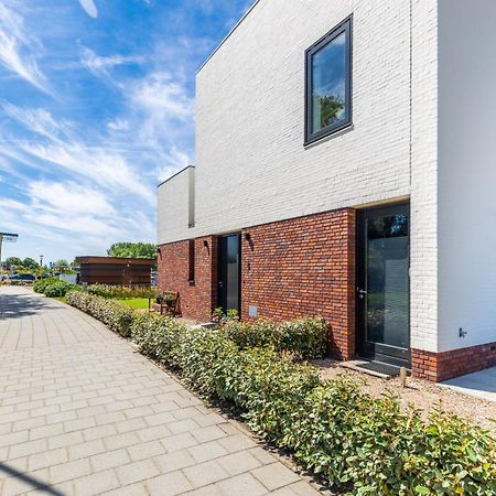 Roosjesweg 2 Gastenkamer Met Parkeerplaats En Terras Eg Домбург Экстерьер фото